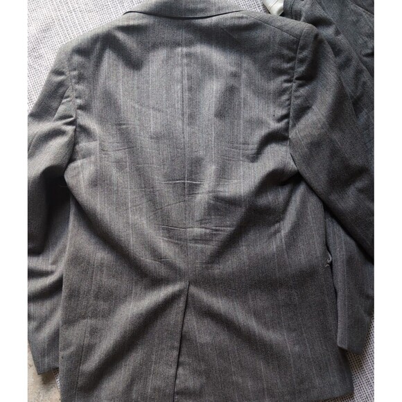 Hect's Cricketeer Mens 3 Button 2 pc Suit Gray Light Striped Pants & Jacket 46R - Picture 8 of 16
